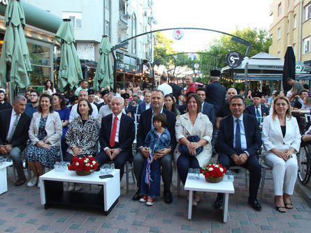 Askeri bando konser verdi