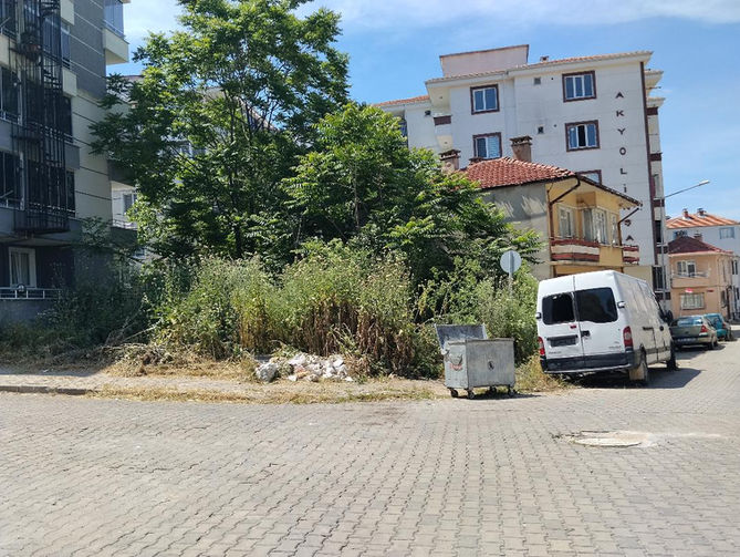 Mahallede kaldırım tepkisi