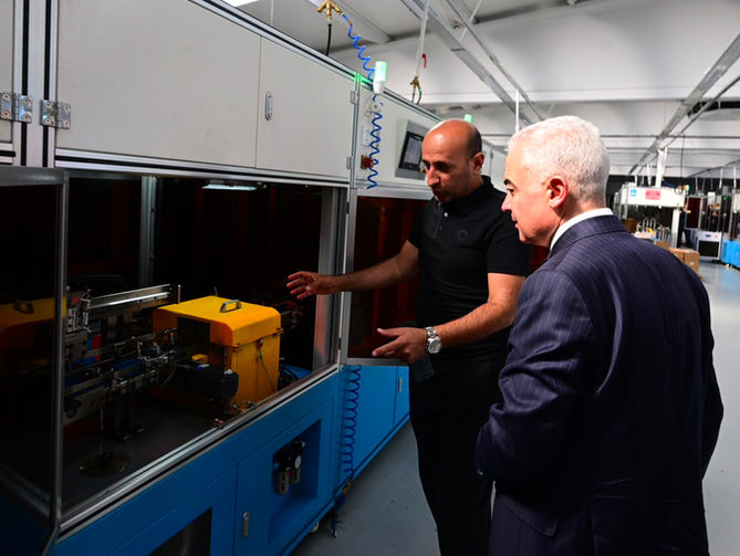 Rulman fabrikasını inceledi