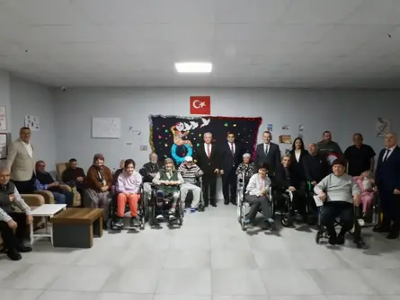 Valisi Engelli Bakım Merkezi’ni ziyaret etti