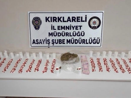 Sırt çantasında uyuşturucu yakalandı