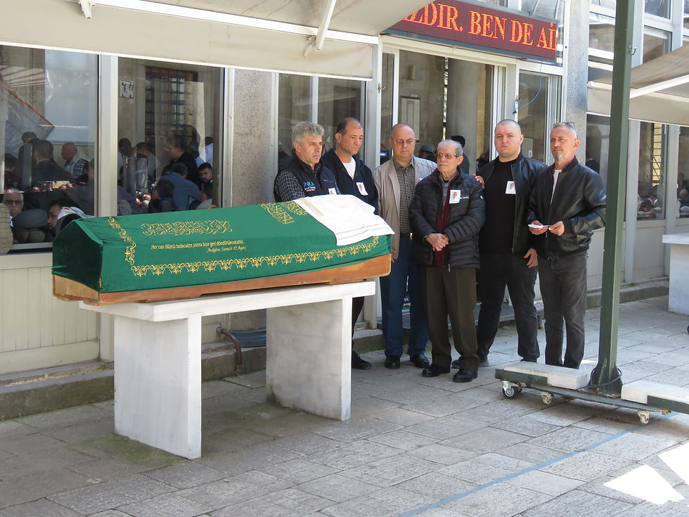 Yılların terzisi kansere yenildi!