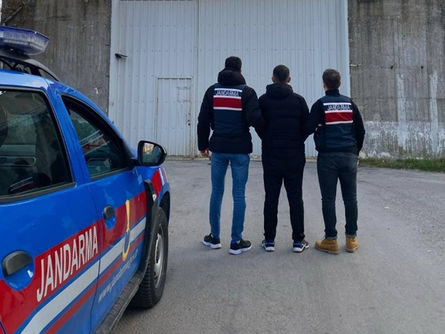 Jandarma 36 aranan şahsı yakaladı