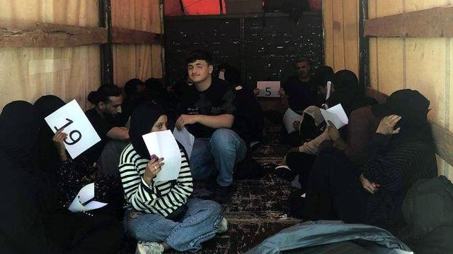 Kamyonette 9 göçmen!