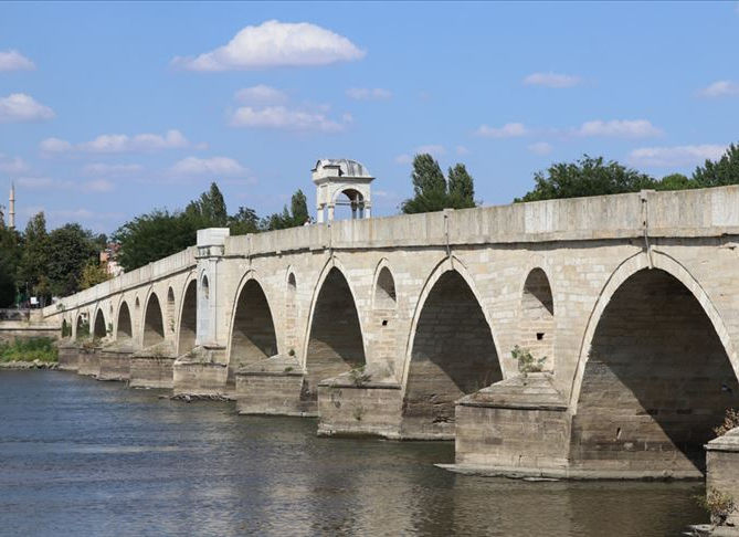 Köprülerden geçiş tek yöne düştü!