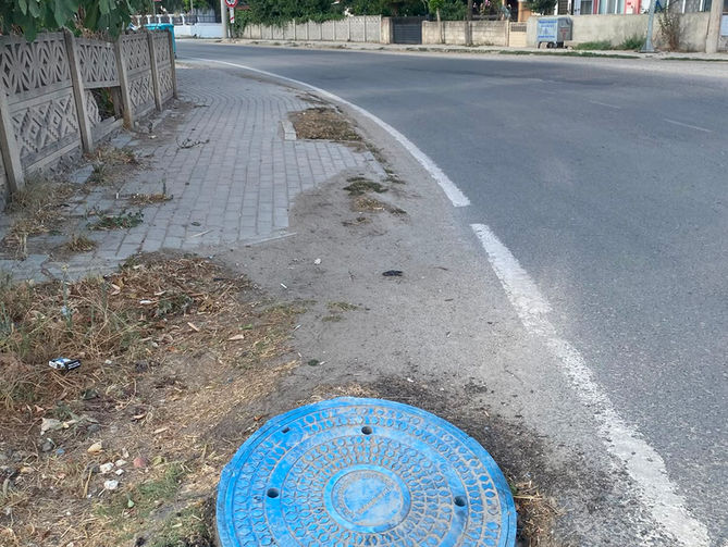 Açık rögarlar tedirgin ediyor!