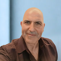 עזי לוי תמונה (4).jpg