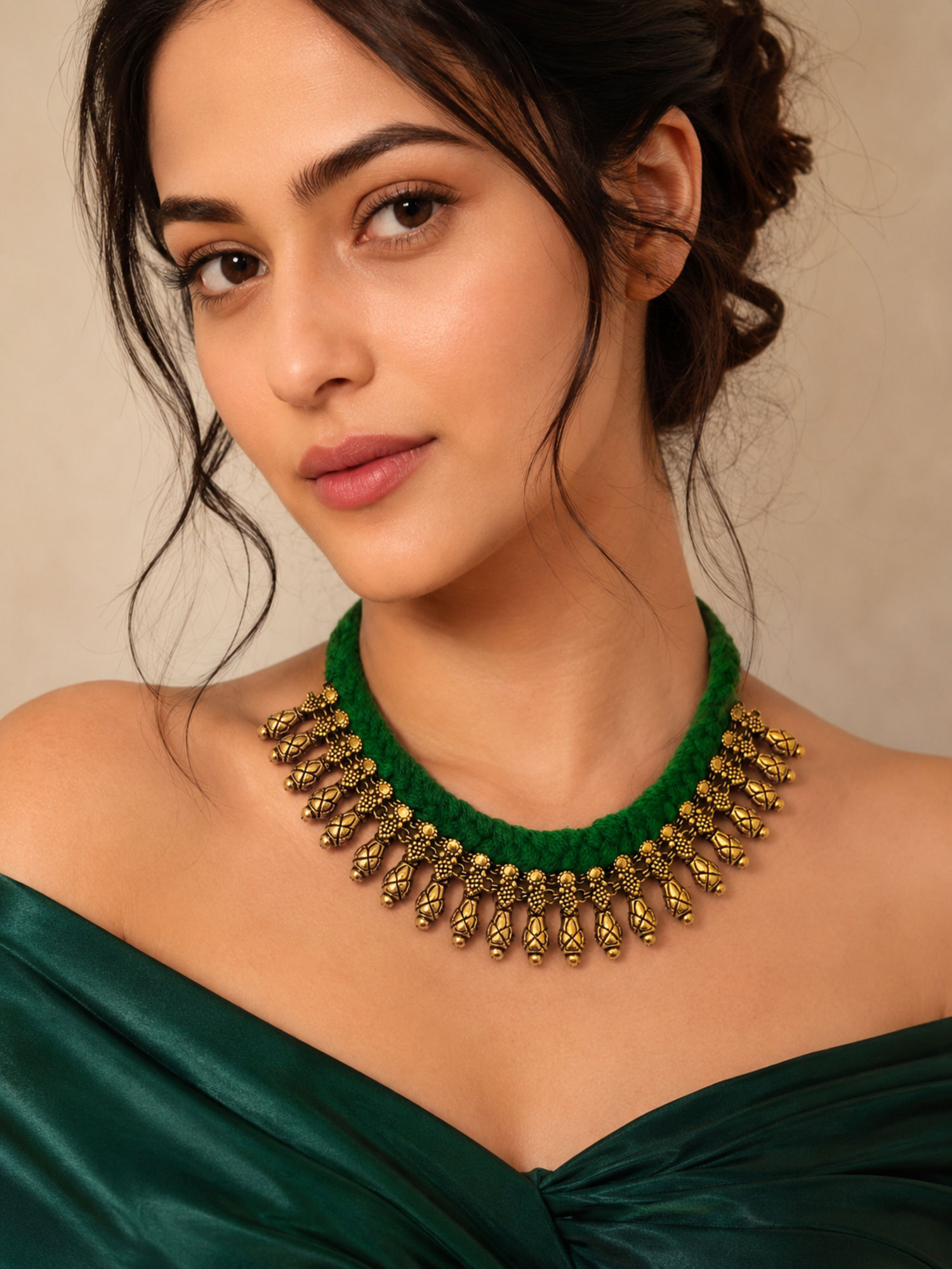 Athizay Oxidised Women Golden Handcrafted Green Thread Necklace
