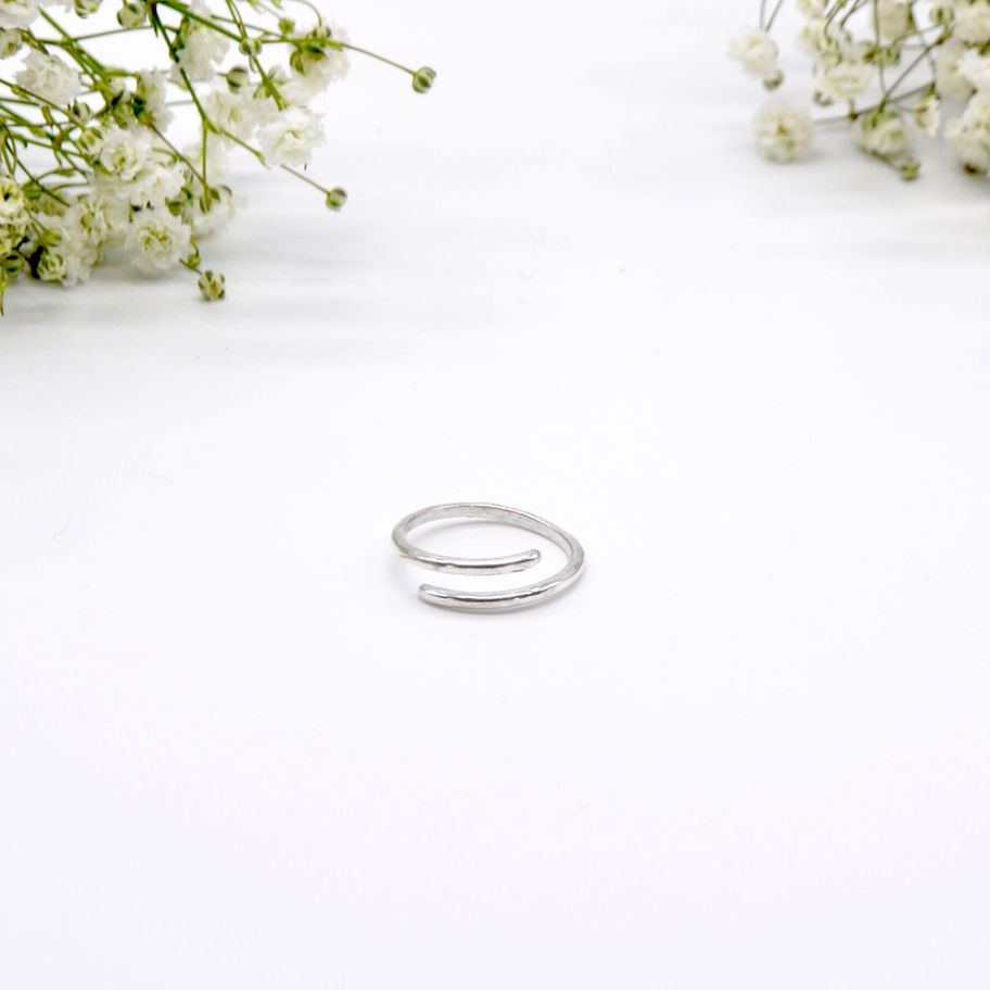 Anello Artigianale Etnico Small Tirupati Simil Argento vista dall'alto