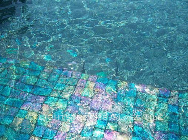 American Made Lightstreams Glass Tile Renaissance Collection Teal blue tile / green tile is used as pool tile and spa tile in this all tile pool and all tile spa showing the iridescent side of Lightstreams signature iridescent tile / shiny tile reversible tile.