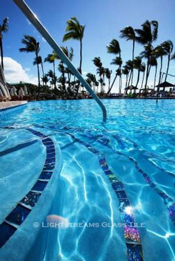 American Made Lightstreams Glass Tile Renaissance Collection Peacock Blue tile is used as step marker tile, pool tile, spa tile, and waterline tile