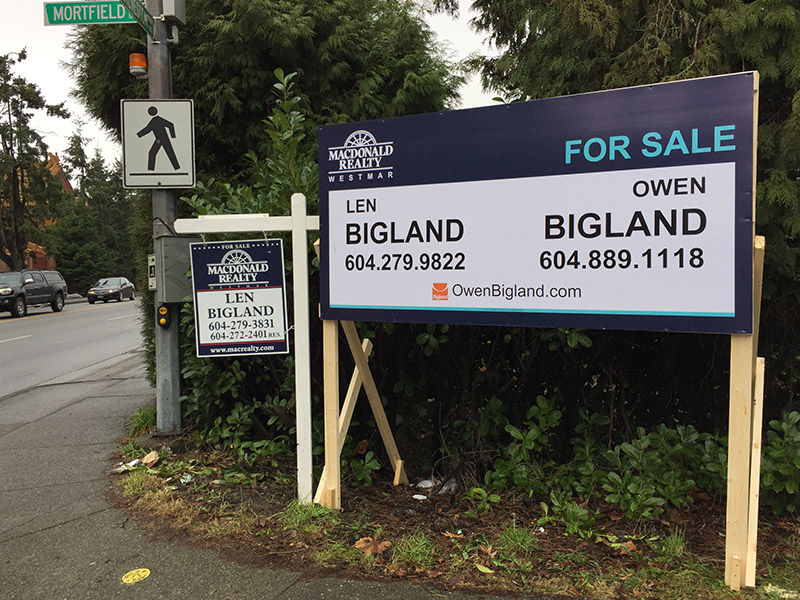 Thumbnail: Large Sign