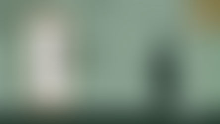 茶碗を手にした禅僧の立ち姿と、「茶道の歴史 第三回 喫茶のはじまり 鎌倉時代」の掛軸が掲げられた構図を通じて、味を競い合う闘茶の風潮とその熱狂を象徴的に表現した「茶道の歴史」カテゴリのカバー画像。