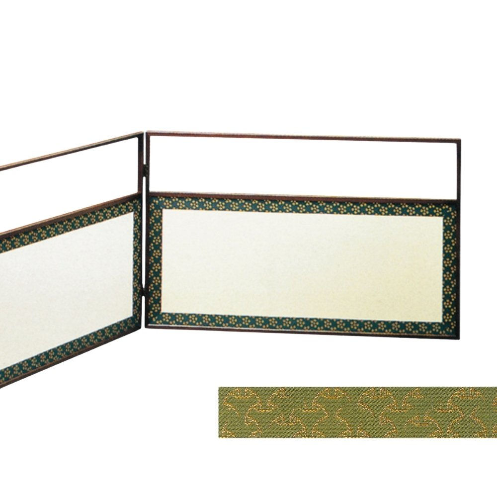 独楽継柄の玉桑枠風炉先(江戸間・裏白)は、若々しくも洗練された趣ある構成です。