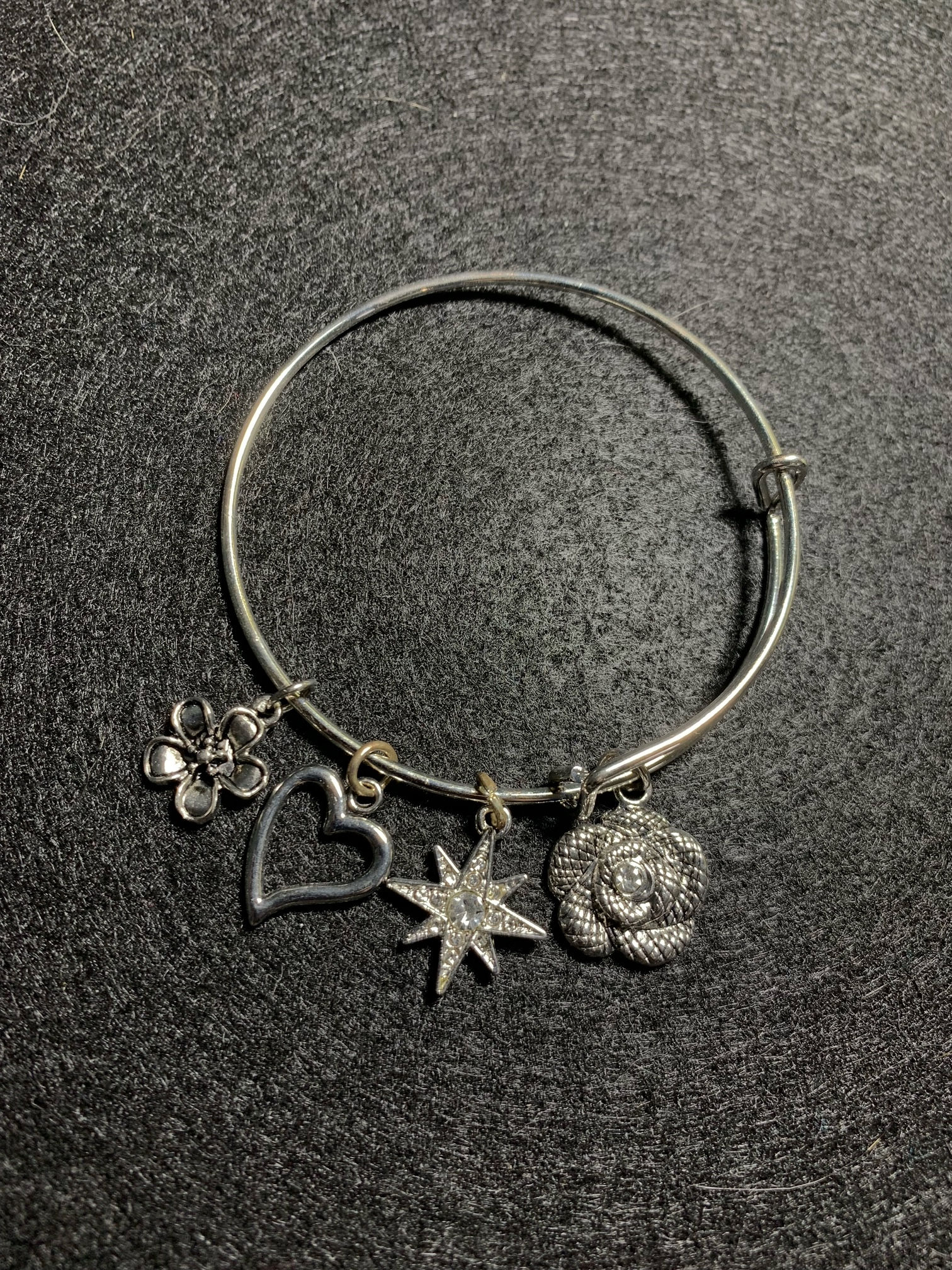 Bracelet: Flowers and Heart