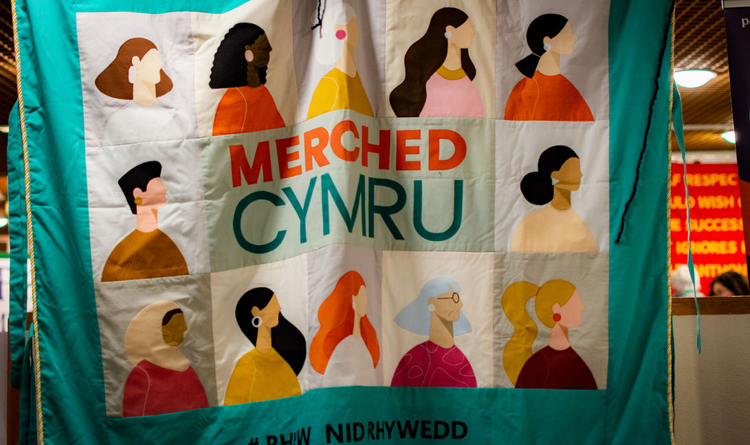 FiLia Sisterhood & Solidarity, Rassemblement féministe, par Pauline Makoveitchoux, Cardiff, UK, 2022