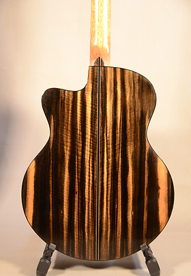 Small Jambo | HAYASHIGuitars