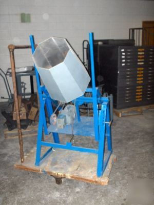 Open-mouth-oblique-tumbler-picture-2