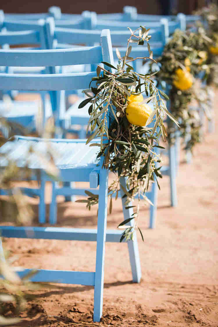 בבקה הפקת אירועים מיוחדים, כיסאות מקושטים לחופה, הפקת חתונות, מפיק לחתונה, מפיקי חתונות