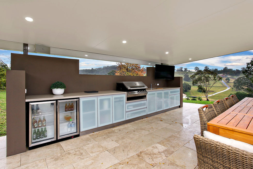 An Outdoor Kitchen i the Hills District