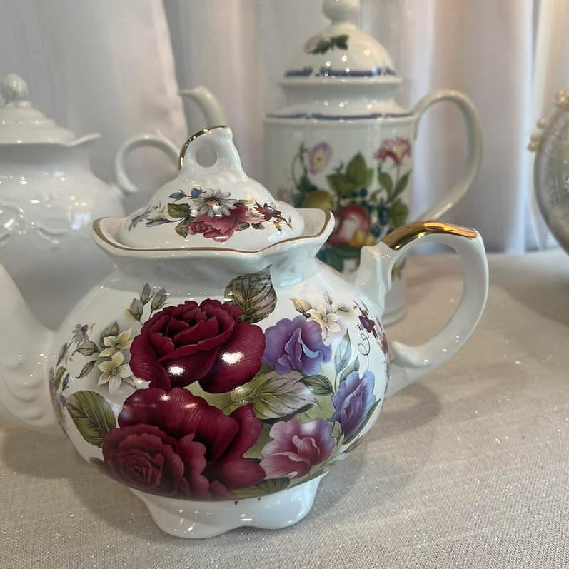 Tea Room 3.JPG