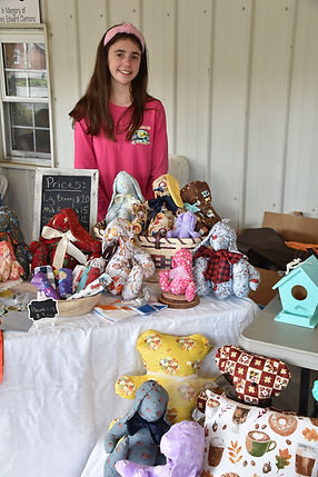 Youth Art Fair 2.JPG
