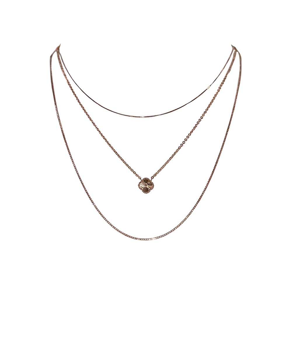 clover necklace.png