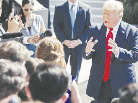 Trump, cade anche Coats