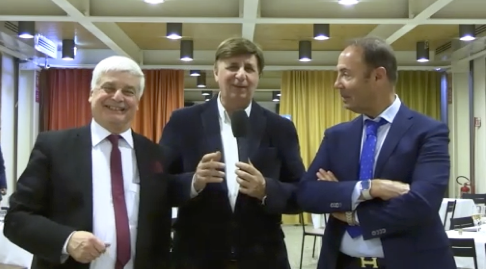 Gli auguri di Distretto 33