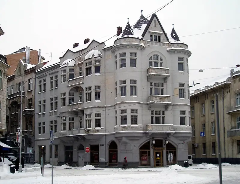 The Building on University Street, where the Scottish Café was located in the 1930s