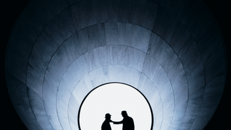 Keenu Reeves (Estragon a.k.a. Gogo) i Alex Winter (Vladimir a.k.a. Didi) w Waiting for Godot Samuela Becketta.