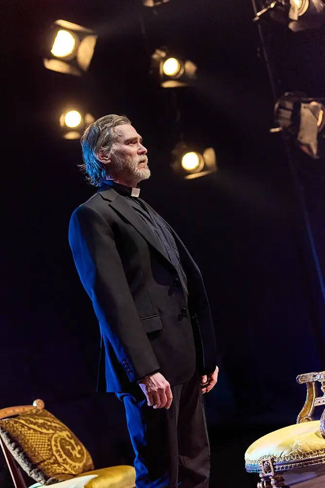 Billy Crudup (Pastor Manders) w Ghosts