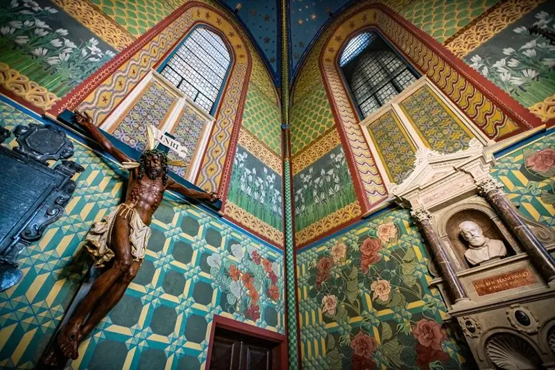 Stanisław Wyspiański stworzył wiele obrazów i projektów witraży, Kościele Franciszkanów.
