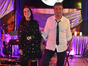 Agata Pilitowska i Henryk M. wspólnie na scenie w finałowej części koncertu.