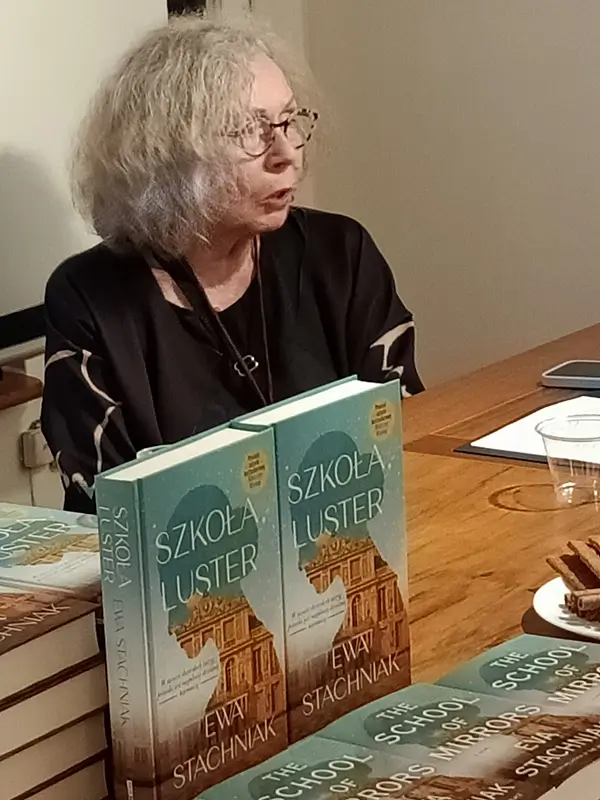 Book Club Polskiego Instytutu Teatralnego i Przytulisko Literackie - Wieczór autorski z Evą Stachniak i jej powieścią Szkoła Luster