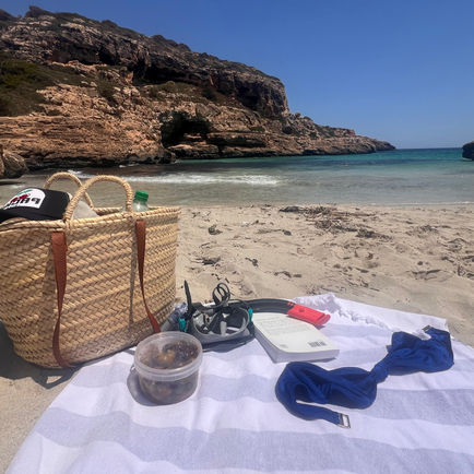 Côte d'Azure vs. Balearic Islands, how to pack for a summer in the Mediterranean