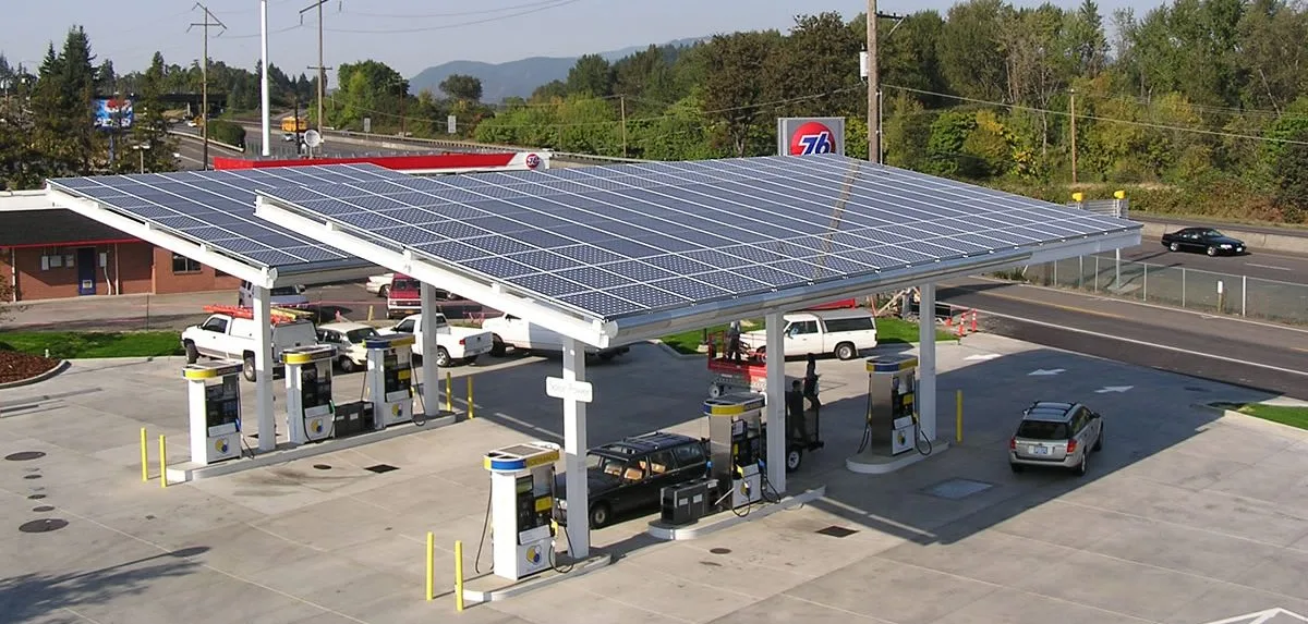 gas-station-solar-e1479231096857.webp
