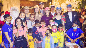 New World Manila Bay Hotel Lights up its Crystal Christmas Tree