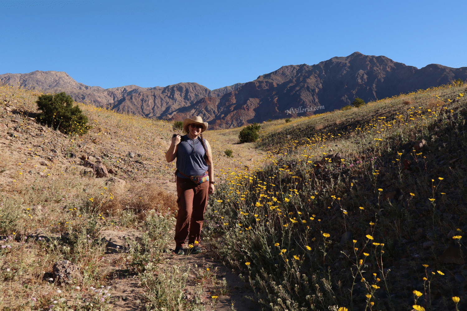 Nikki at Death Valley - via NVilloria.com