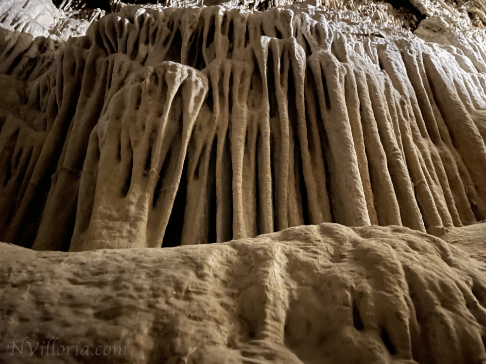 Inside Lehman Caves - via NVilloria.com Travel blog
