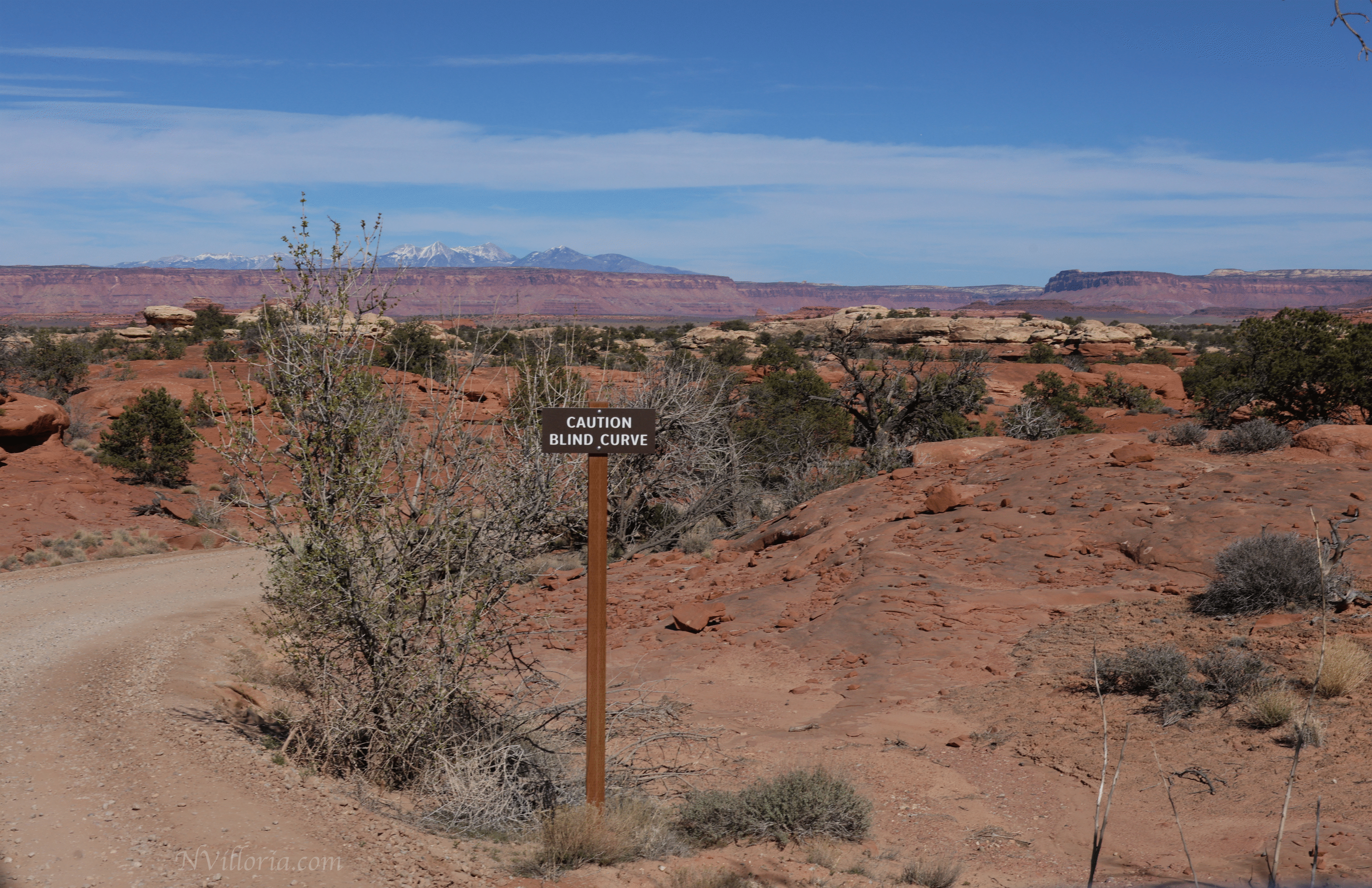 Trail views hiking the Needles District at Canyonlands National Park - via NVilloria.com