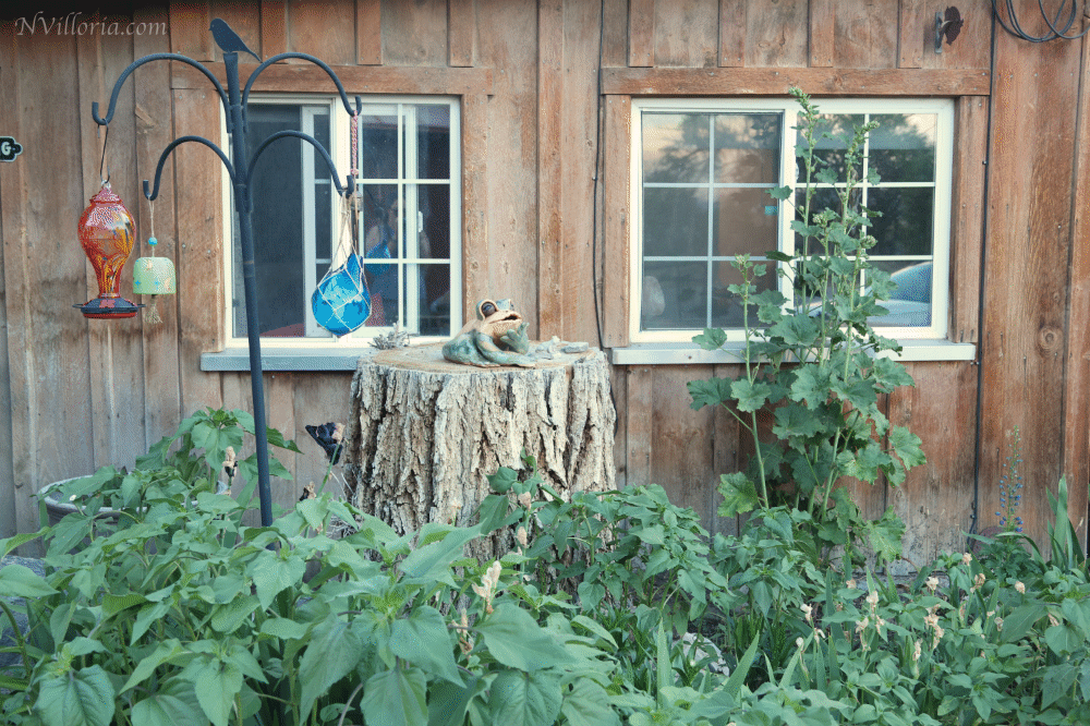 Decor in the courtyard at The Stargazer Inn in Baker, NV - via NVilloria.com blog