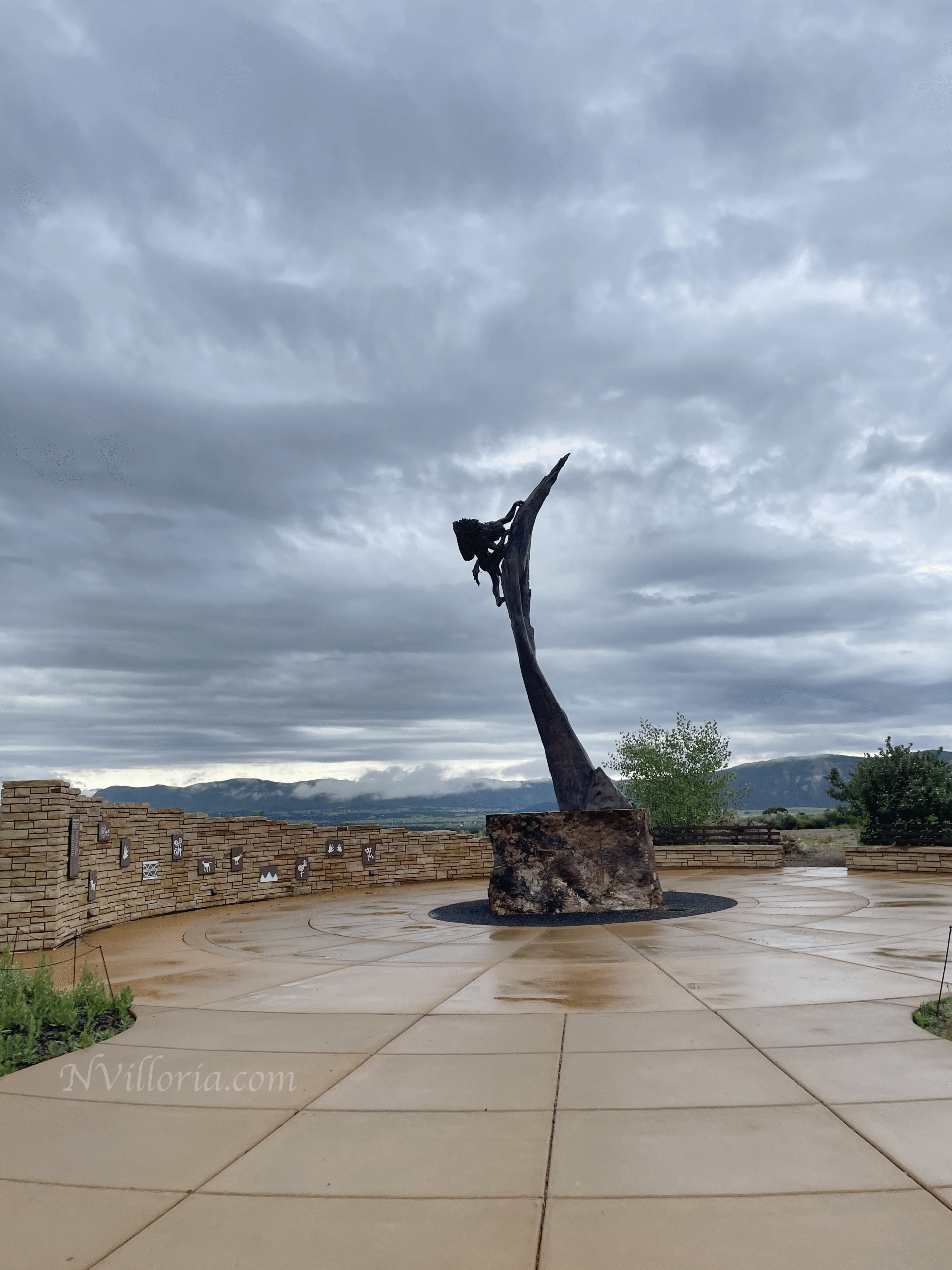 A statue outside of Mesa Verde National Park visitor center via NVilloria.com