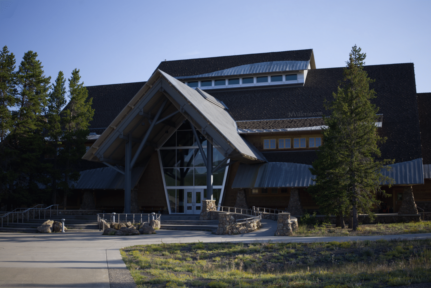 the Old Faithful visitor center Yellowstone National Park - via NVilloria.com