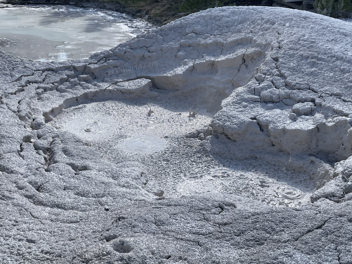 views of thermal activity at Artists' Paintpots in Yellowstone National Park - via NVilloria.com