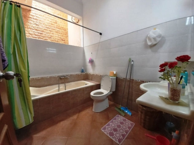 Thumbnail: Rumah 5 kamar halaman luas di dekat Univ Brawijaya Malang