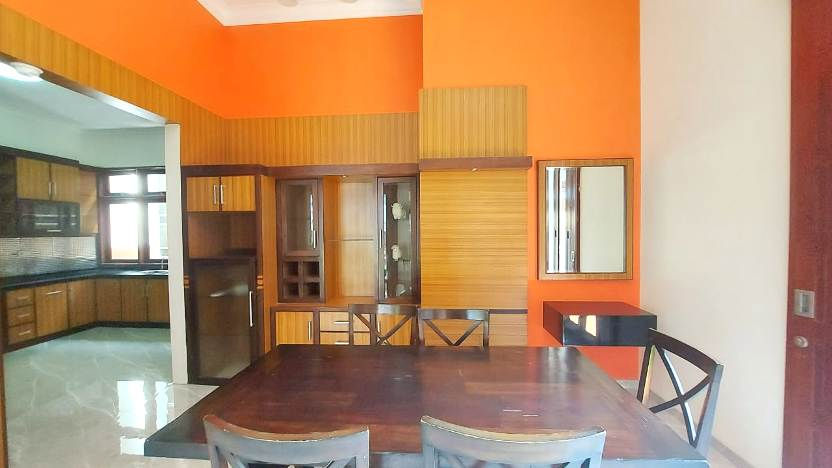 Thumbnail: Rumah Mewah Dijual/ Disewakan Di Area Dieng, Dekat Fasum, Universitas dan Mall