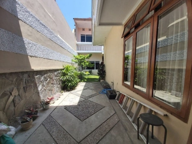 Thumbnail: Rumah 5 kamar halaman luas di dekat Univ Brawijaya Malang
