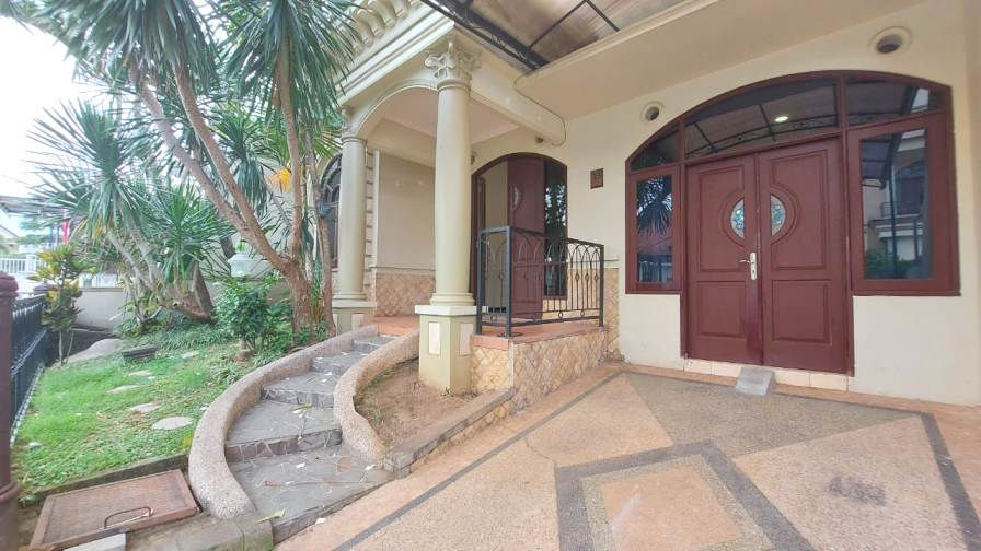 Thumbnail: Rumah Sewa Di Perum Istana Dieng, 3 Kamar Tidur, Dekat Univ Merdeka, Cyber Mall