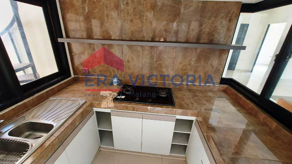 Thumbnail: Rumah Modern Kondisi Bagus Dekat Machung, Elpico Tidar